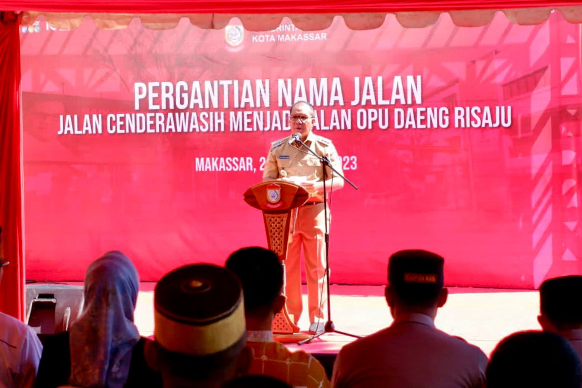 Gambar PERESMIAN NAMA JALAN CENDERAWASIH MENJADI JALAN OPU DAENG RISADJU